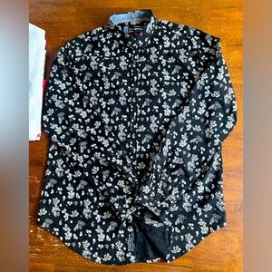 Exquisite Outfitters Long Sleeves Buttons Down Shirt